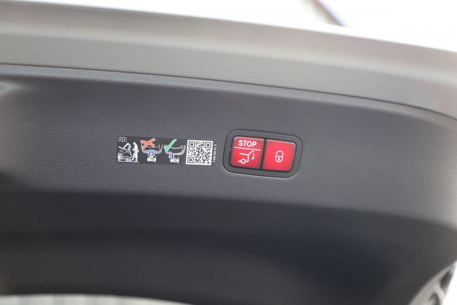 Mercedes-Benz GLC Coupé 300e AMG 4-Matic | 313PK | Head-up | Keyless-go | Burmester | Pano | Sfeerverlichting | Digital-light | Distronic+ | 2025.