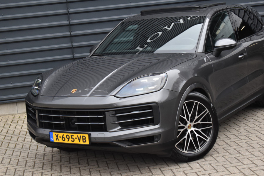 Porsche Cayenne 3.0 E-Hybrid 470pk Sport Chrono | Pano | Matrix | ACC | 21'' Wielen | Bose | Trekhaak | Orig. NL |