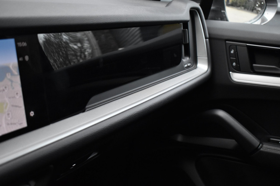 Porsche Cayenne 3.0 E-Hybrid 470pk Sport Chrono | Pano | Matrix | ACC | 21'' Wielen | Bose | Trekhaak | Orig. NL |