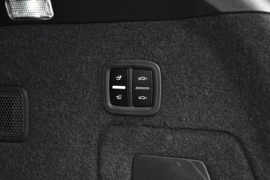 Porsche Cayenne 3.0 E-Hybrid 470pk Sport Chrono | Pano | Matrix | ACC | 21'' Wielen | Bose | Trekhaak | Orig. NL |
