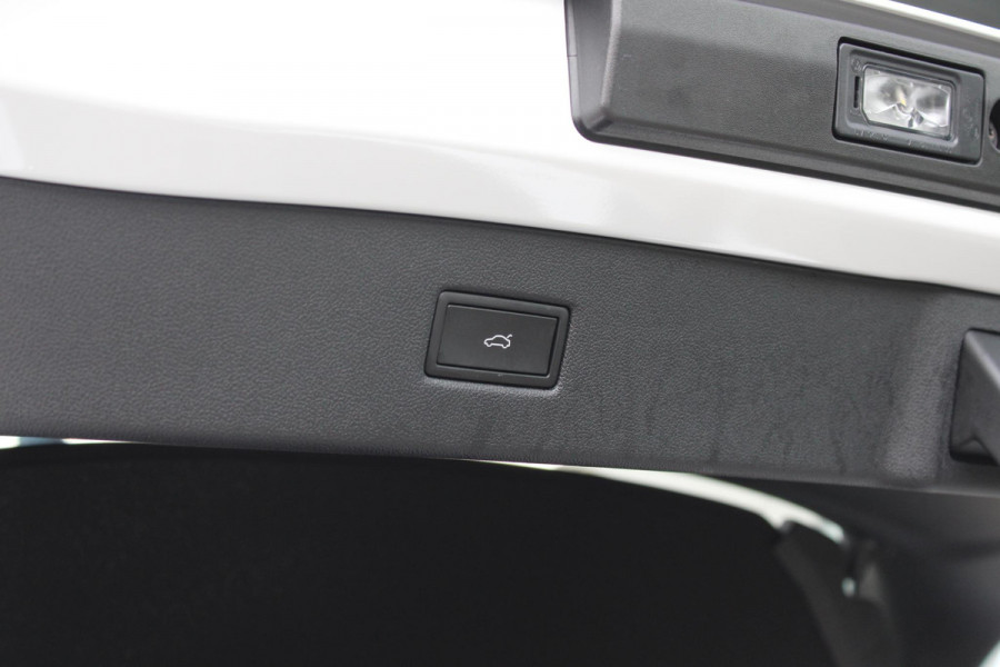 Ford Capri Premium Extended Range RWD 77 kWh | Panoramadak | 360 graden camera | Head up Display