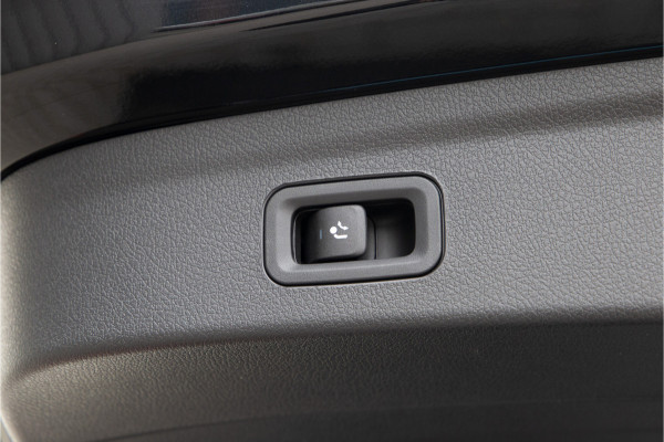 Mercedes-Benz GLE AMG 53 Hybrid 4MATIC+ Premium Plus, Massage, Distronic, Head-up, 2026