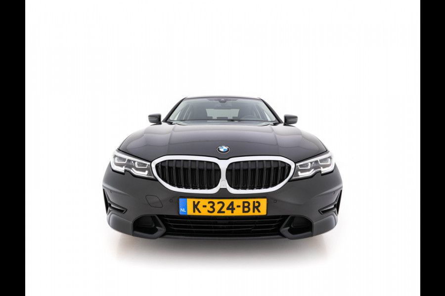 BMW 3-serie 330e eDrive Edition (Plug-In) (INCL-BTW) Aut. *LEATHER | FULL-LED | DIGI-COCKPIT | HEATED-SPORTSEATS | PRIVACYGLASS | AMBIENTLIGHT | DAB | NAVI-FULLMAP | ECC | CARPLAY | PDC | CRUI/SE | 18''ALU*