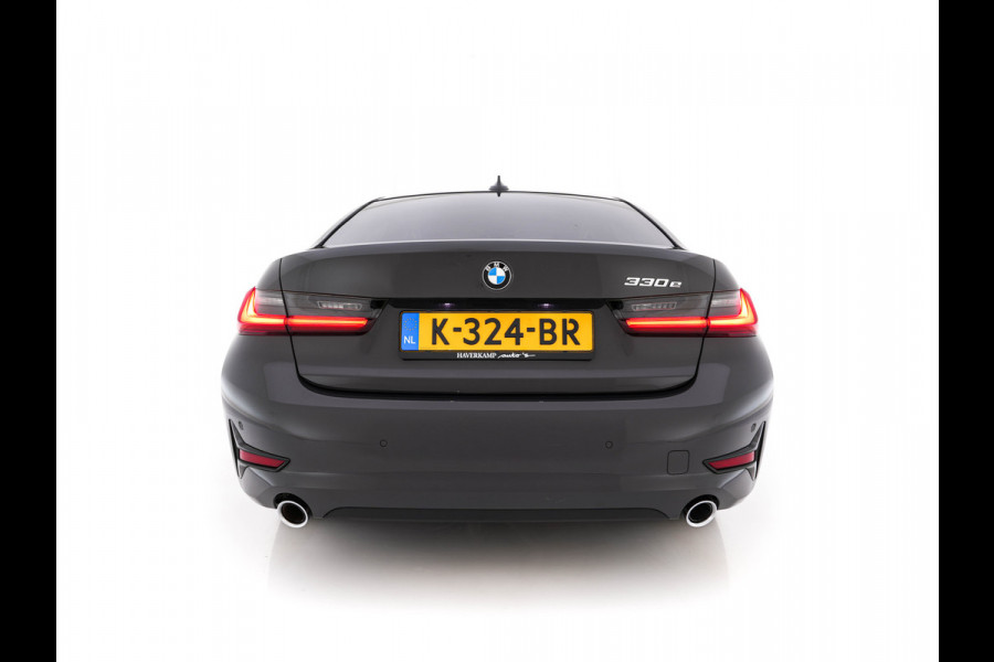 BMW 3-serie 330e eDrive Edition (Plug-In) (INCL-BTW) Aut. *LEATHER | FULL-LED | DIGI-COCKPIT | HEATED-SPORTSEATS | PRIVACYGLASS | AMBIENTLIGHT | DAB | NAVI-FULLMAP | ECC | CARPLAY | PDC | CRUI/SE | 18''ALU*