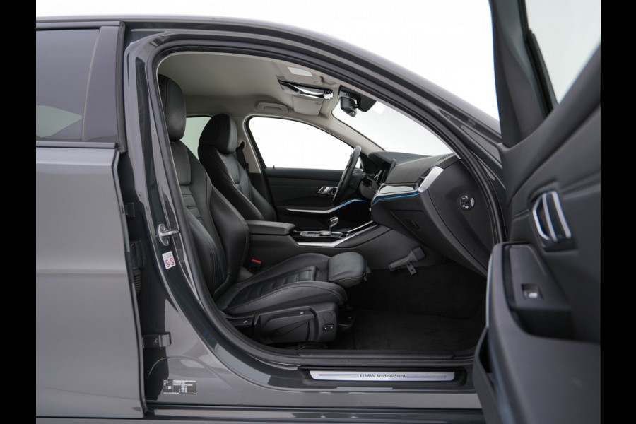 BMW 3-serie 330e eDrive Edition (Plug-In) (INCL-BTW) Aut. *LEATHER | FULL-LED | DIGI-COCKPIT | HEATED-SPORTSEATS | PRIVACYGLASS | AMBIENTLIGHT | DAB | NAVI-FULLMAP | ECC | CARPLAY | PDC | CRUI/SE | 18''ALU*