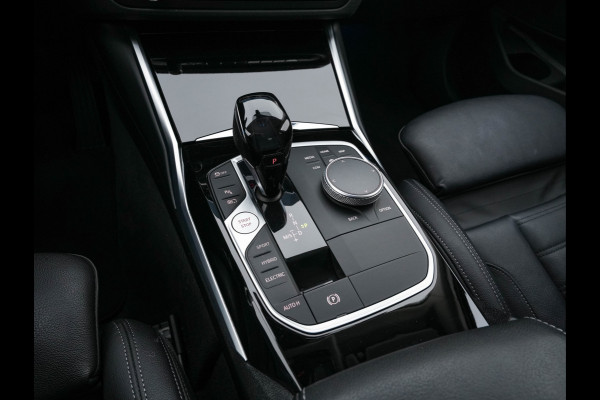 BMW 3-serie 330e eDrive Edition (Plug-In) (INCL-BTW) Aut. *LEATHER | FULL-LED | DIGI-COCKPIT | HEATED-SPORTSEATS | PRIVACYGLASS | AMBIENTLIGHT | DAB | NAVI-FULLMAP | ECC | CARPLAY | PDC | CRUI/SE | 18''ALU*