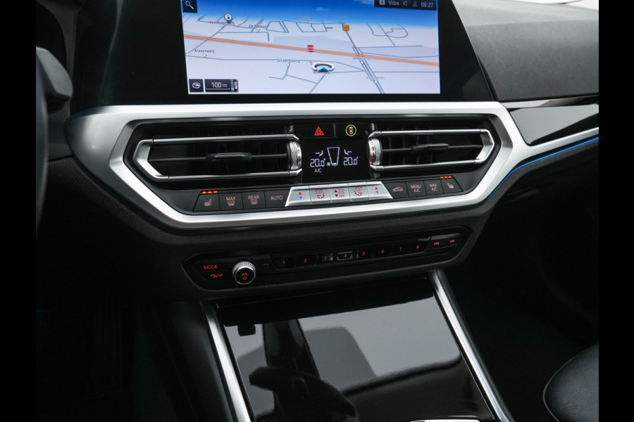 BMW 3-serie 330e eDrive Edition (Plug-In) (INCL-BTW) Aut. *LEATHER | FULL-LED | DIGI-COCKPIT | HEATED-SPORTSEATS | PRIVACYGLASS | AMBIENTLIGHT | DAB | NAVI-FULLMAP | ECC | CARPLAY | PDC | CRUI/SE | 18''ALU*