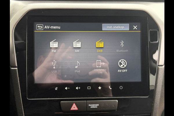 Suzuki Vitara 1.4 Boosterjet Hybrid Camera+Pdc Led Stoelverwarming Adapt Cruise carplay Dab+ Carplay Navi