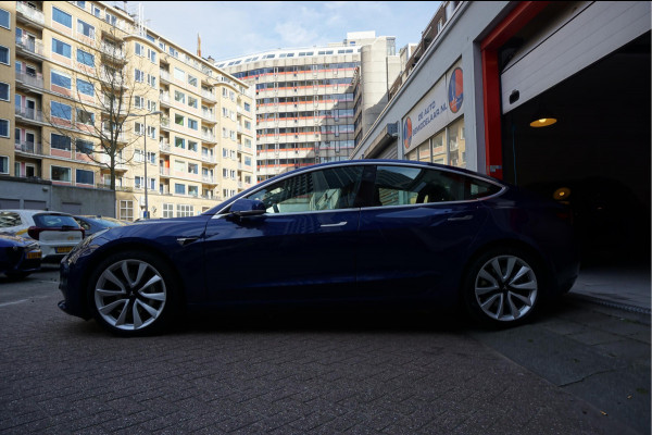 Tesla Model 3 Long Range AWD 75 kWh | BTW AUTO | Orig Nederlands | Auto Pilot | Panoramadak | Prachtige staat en staat van onderhoud |