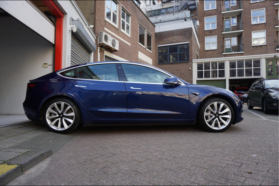 Tesla Model 3 Long Range AWD 75 kWh | BTW AUTO | Orig Nederlands | Auto Pilot | Panoramadak | Prachtige staat en staat van onderhoud |