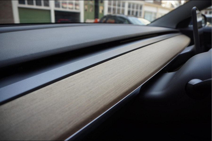 Tesla Model 3 Long Range AWD 75 kWh | BTW AUTO | Orig Nederlands | Auto Pilot | Panoramadak | Prachtige staat en staat van onderhoud |