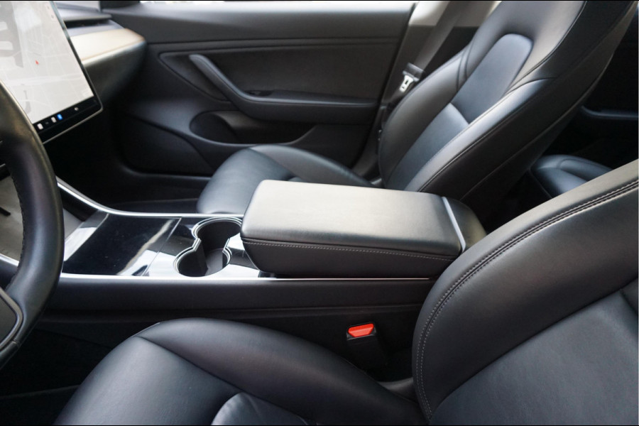 Tesla Model 3 Long Range AWD 75 kWh | BTW AUTO | Orig Nederlands | Auto Pilot | Panoramadak | Prachtige staat en staat van onderhoud |