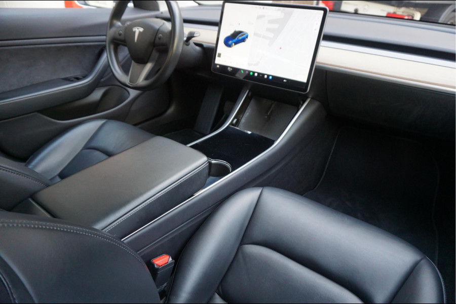 Tesla Model 3 Long Range AWD 75 kWh | BTW AUTO | Orig Nederlands | Auto Pilot | Panoramadak | Prachtige staat en staat van onderhoud |