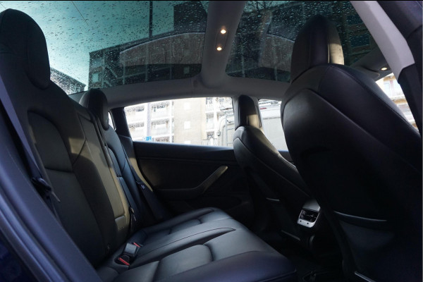 Tesla Model 3 Long Range AWD 75 kWh | BTW AUTO | Orig Nederlands | Auto Pilot | Panoramadak | Prachtige staat en staat van onderhoud |
