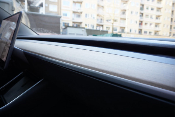 Tesla Model 3 Long Range AWD 75 kWh | BTW AUTO | Orig Nederlands | Auto Pilot | Panoramadak | Prachtige staat en staat van onderhoud |