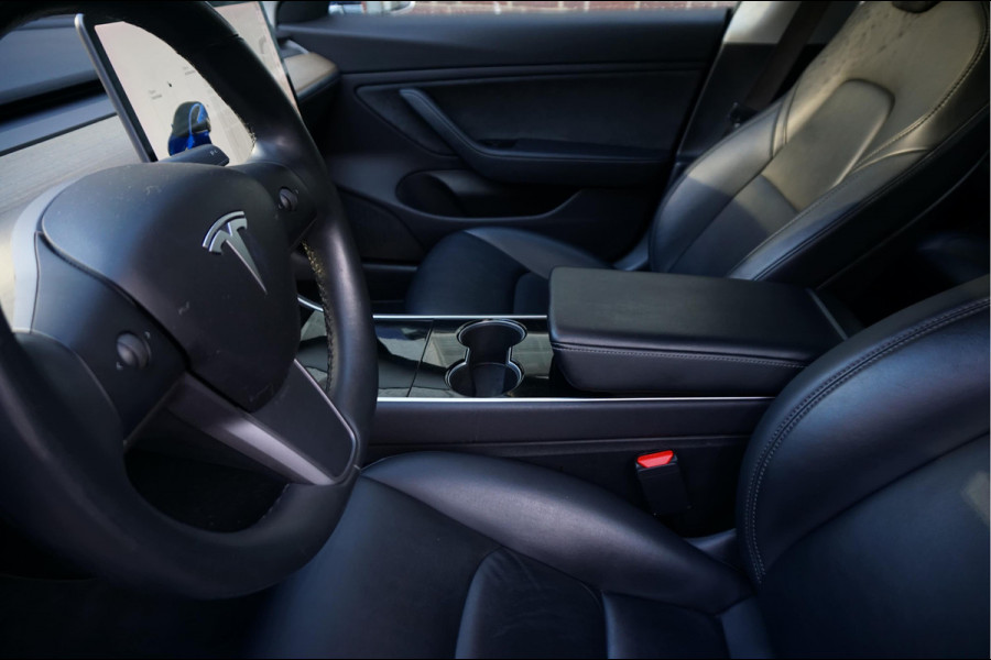 Tesla Model 3 Long Range AWD 75 kWh | BTW AUTO | Orig Nederlands | Auto Pilot | Panoramadak | Prachtige staat en staat van onderhoud |