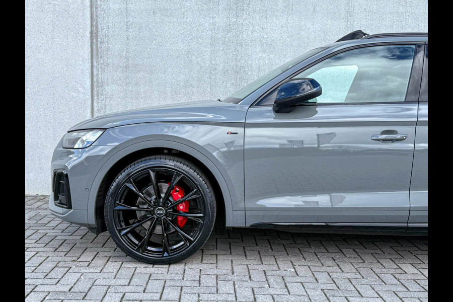 Audi Q5 55TFSI e 367PK Quattro Competition S Edition S-Line 1é Eig!|Pano|Luchtvering|S5-stoelen|HD Matrix|Carbon|Trekhaak|Ambiance