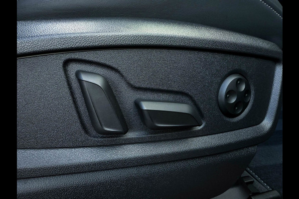 Audi Q5 55TFSI e 367PK Quattro Competition S Edition S-Line 1é Eig!|Pano|Luchtvering|S5-stoelen|HD Matrix|Carbon|Trekhaak|Ambiance