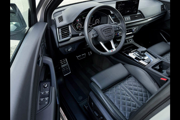 Audi Q5 55TFSI e 367PK Quattro Competition S Edition S-Line 1é Eig!|Pano|Luchtvering|S5-stoelen|HD Matrix|Carbon|Trekhaak|Ambiance