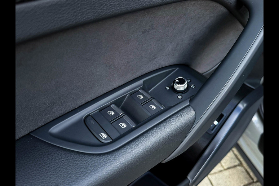 Audi Q5 55TFSI e 367PK Quattro Competition S Edition S-Line 1é Eig!|Pano|Luchtvering|S5-stoelen|HD Matrix|Carbon|Trekhaak|Ambiance