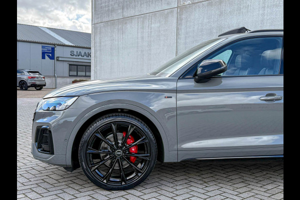 Audi Q5 55TFSI e 367PK Quattro Competition S Edition S-Line 1é Eig!|Pano|Luchtvering|S5-stoelen|HD Matrix|Carbon|Trekhaak|Ambiance