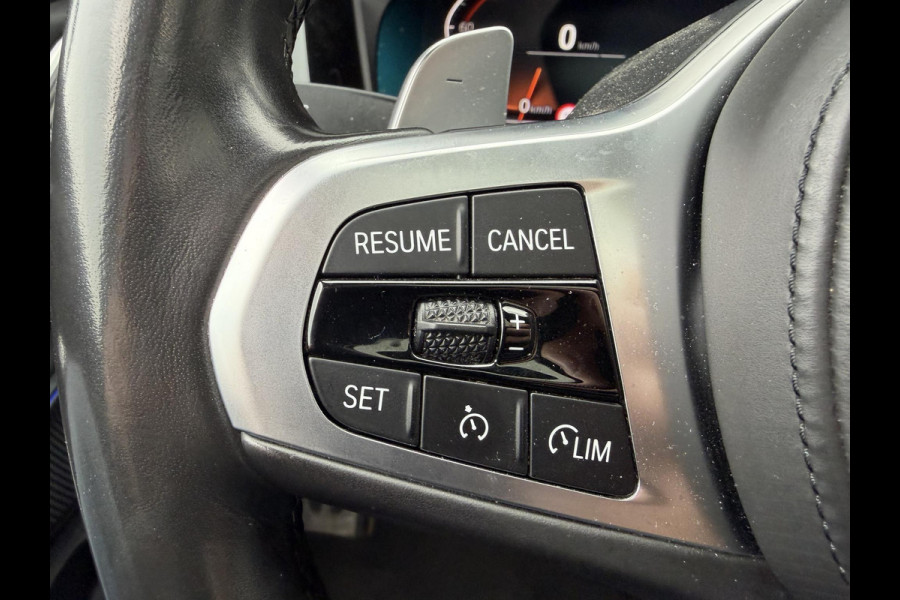 BMW 3 Serie Touring 320i High Executive M-Sport | Panoramadak | Camera | Head-Up Display | DAB |