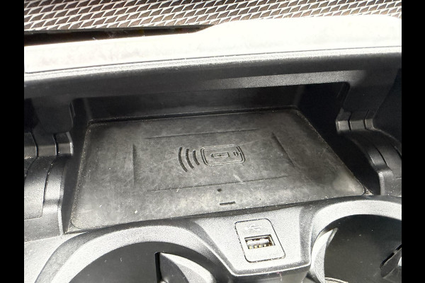 BMW 3 Serie Touring 320i High Executive M-Sport | Panoramadak | Camera | Head-Up Display | DAB |