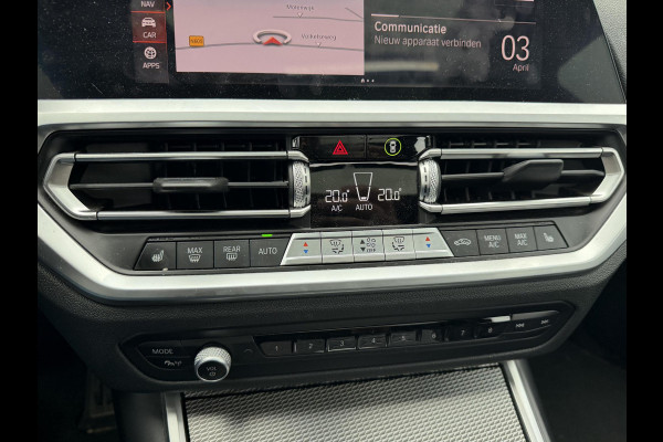 BMW 3 Serie Touring 320i High Executive M-Sport | Panoramadak | Camera | Head-Up Display | DAB |