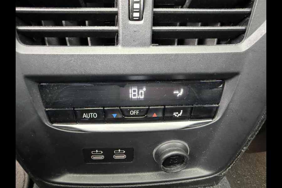 BMW 3 Serie Touring 320i High Executive M-Sport | Panoramadak | Camera | Head-Up Display | DAB |