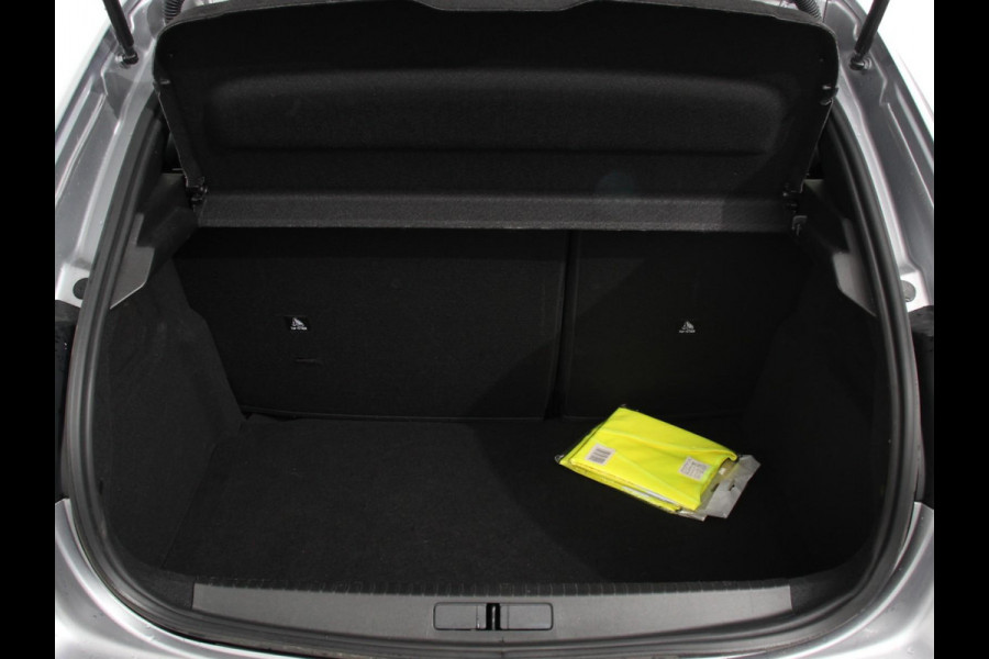 Peugeot 208 Automaat Allure | Navigatie | Apple Carplay/ Android Auto | Camera | Parkeersensoren | Adaptive Cruise Control | Stoelverwarming | Ledverlichting | Climate control