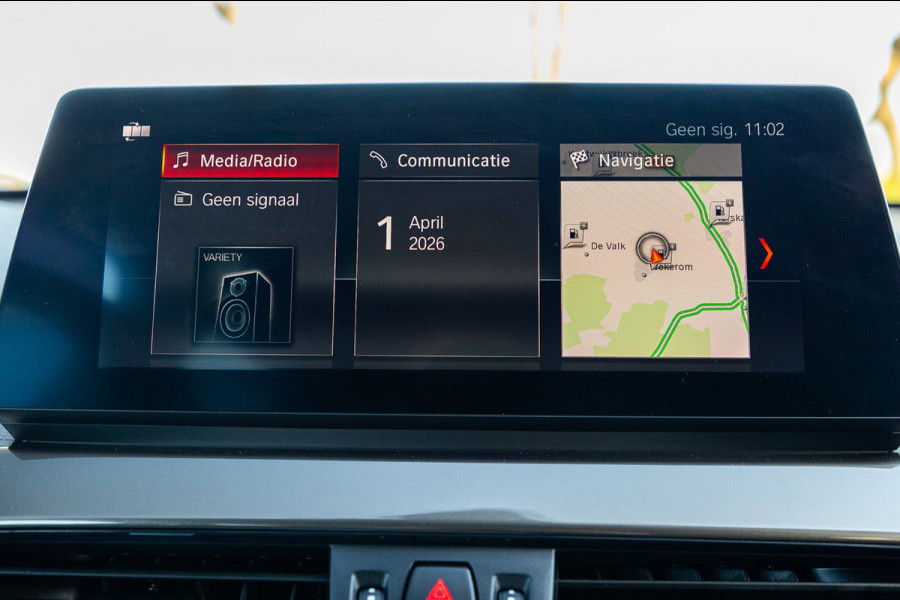 BMW X1 SDrive20i Nedcar Edition Panoramadak I Leder I Sportstoelen I Head Up I Camera I Led I Trekhaak I BTW