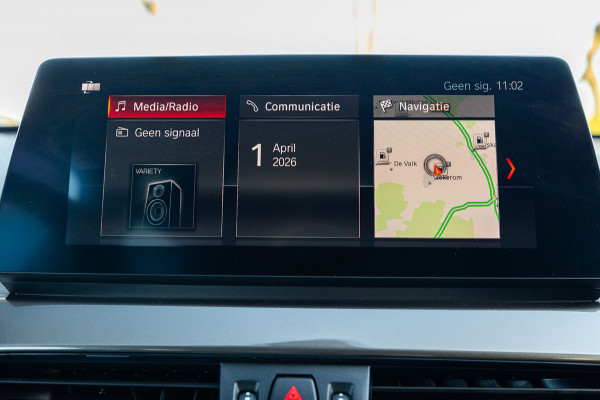 BMW X1 SDrive20i Nedcar Edition Panoramadak I Leder I Sportstoelen I Head Up I Camera I Led I Trekhaak I BTW