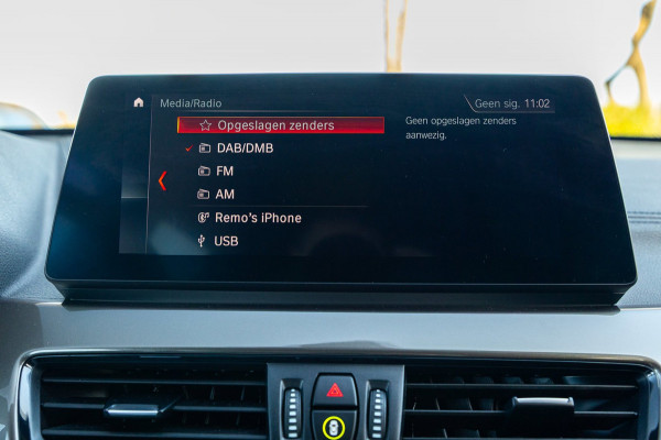 BMW X1 SDrive20i Nedcar Edition Panoramadak I Leder I Sportstoelen I Head Up I Camera I Led I Trekhaak I BTW