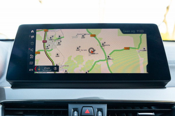 BMW X1 SDrive20i Nedcar Edition Panoramadak I Leder I Sportstoelen I Head Up I Camera I Led I Trekhaak I BTW