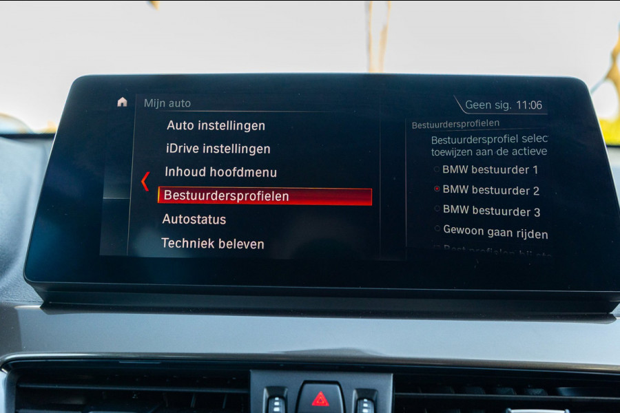 BMW X1 SDrive20i Nedcar Edition Panoramadak I Leder I Sportstoelen I Head Up I Camera I Led I Trekhaak I BTW