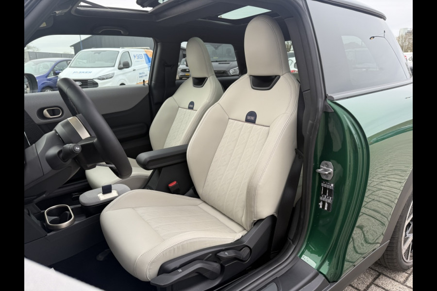 MINI Mini 1.5 Cooper C Favoured AUOTMAAT M PANODAK! CAMERA! 18INCH!