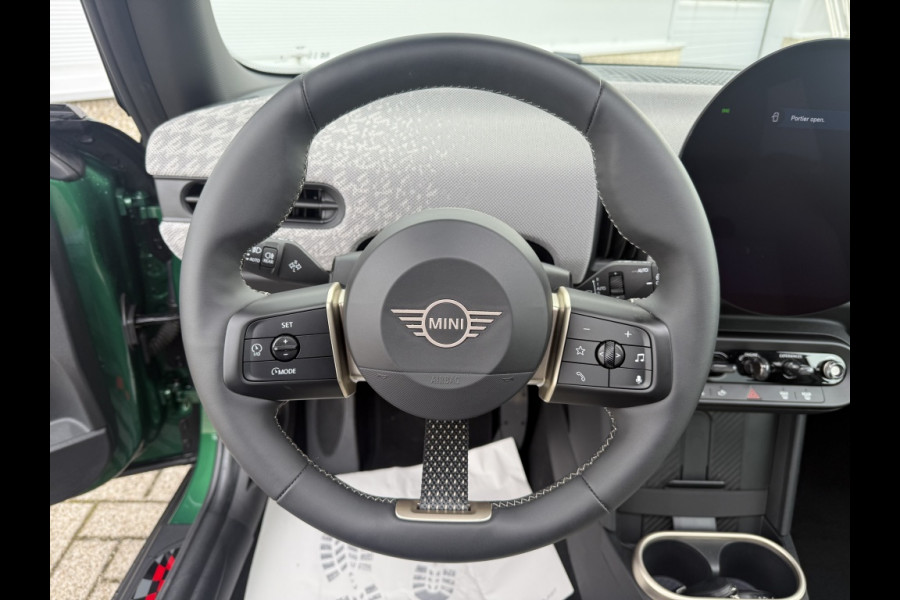 MINI Mini 1.5 Cooper C Favoured AUOTMAAT M PANODAK! CAMERA! 18INCH!