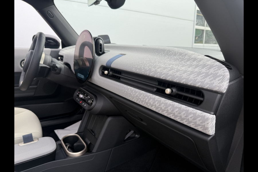 MINI Mini 1.5 Cooper C Favoured AUOTMAAT M PANODAK! CAMERA! 18INCH!