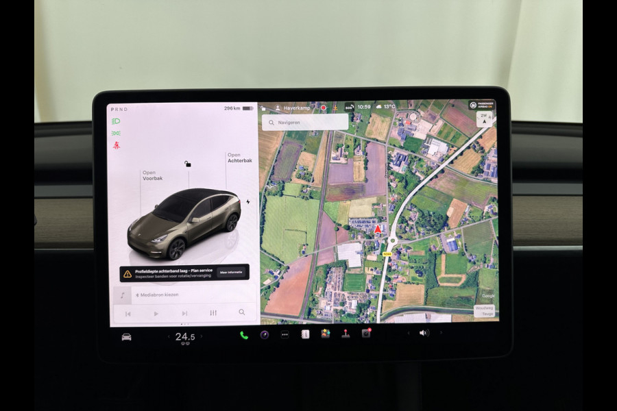 Tesla Model Y RWD 58 kWh [ 3-Fase-11kW ] {SOH-91%} (INCL-BTW) Aut. *PANO | LEATHER | AUTO-PILOT | NAVI-FULLMAP | MATRIX-LED | KEYLESS | CAMERA | DAB+ | HEATED-COMFORTSEATS | PRIVACYGLASS | TOPVIEW | TOWBAR | 19''ALU*