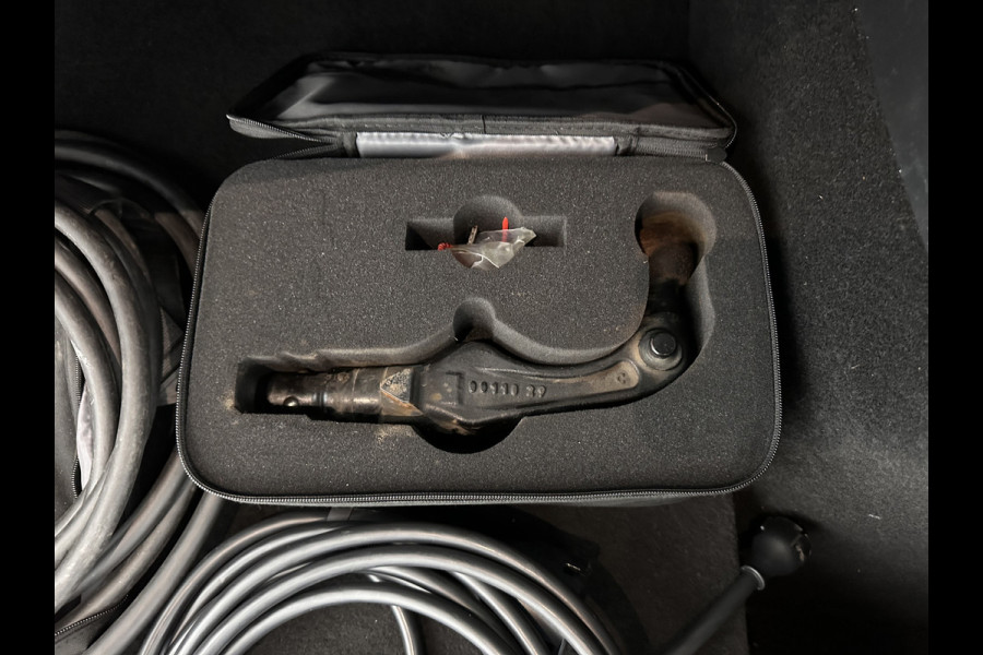 Tesla Model Y RWD 58 kWh [ 3-Fase-11kW ] {SOH-91%} (INCL-BTW) Aut. *PANO | LEATHER | AUTO-PILOT | NAVI-FULLMAP | MATRIX-LED | KEYLESS | CAMERA | DAB+ | HEATED-COMFORTSEATS | PRIVACYGLASS | TOPVIEW | TOWBAR | 19''ALU*