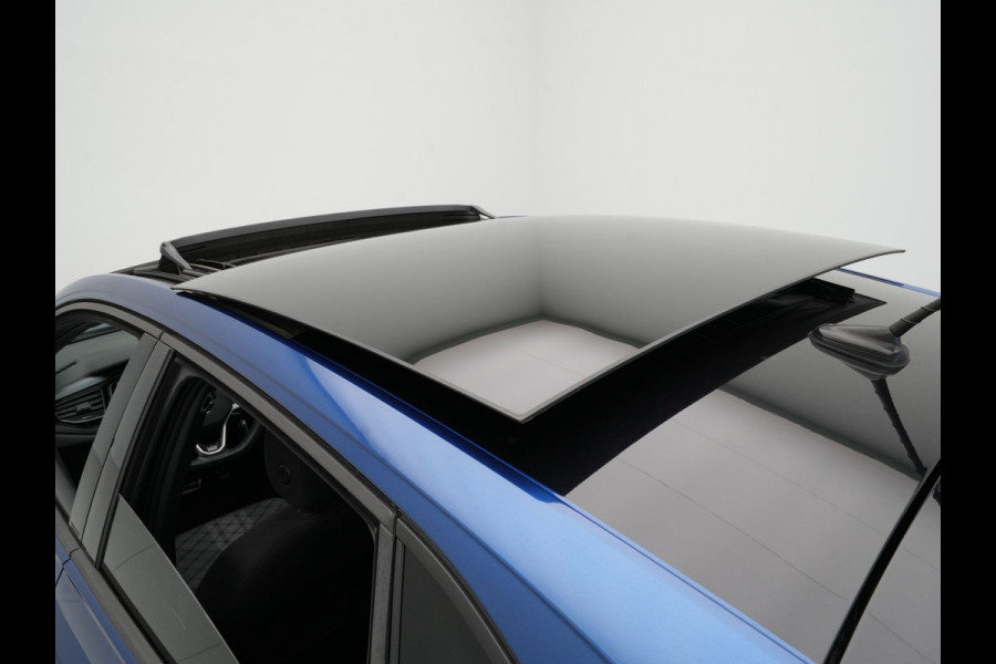 Volkswagen Taigo 1.0 TSI 110pk DSG R-Line Panorama Navi via App Matrix Led Clima Acc