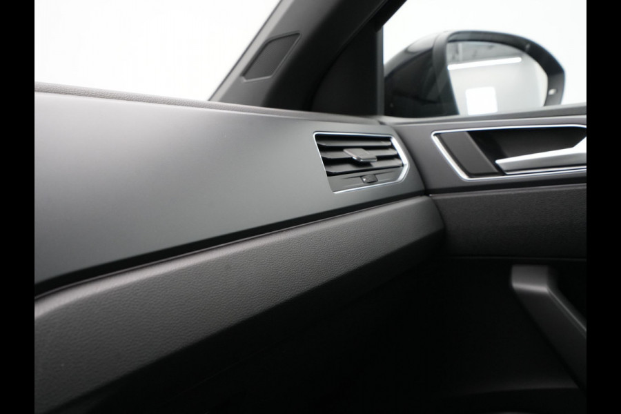 Volkswagen Taigo 1.0 TSI 110pk DSG R-Line Panorama Navi via App Matrix Led Clima Acc