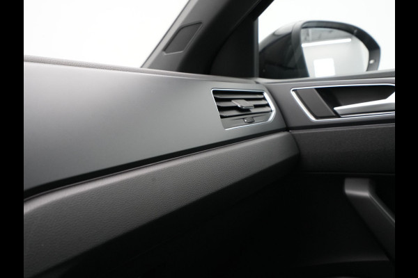 Volkswagen Taigo 1.0 TSI 110pk DSG R-Line Panorama Navi via App Matrix Led Clima Acc