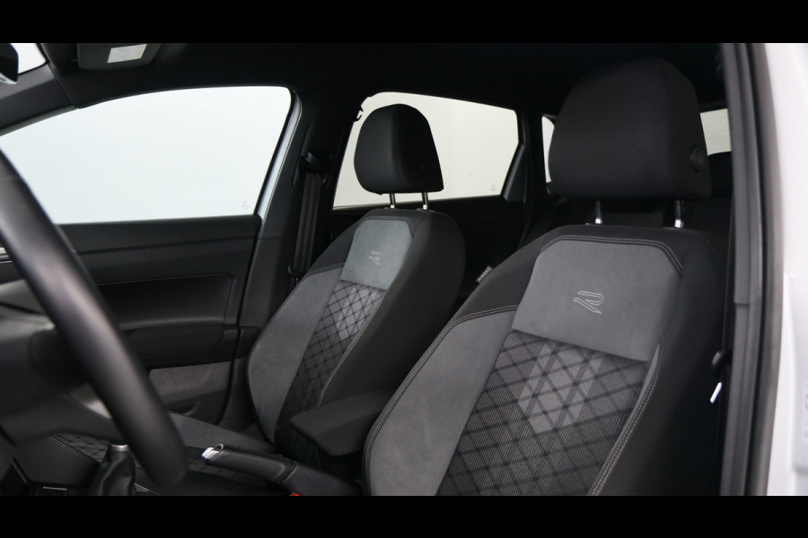 Volkswagen Polo 1.0 TSI 95pk R-Line / Navigatie / Stoelverwarming / Camera