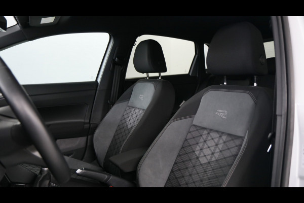 Volkswagen Polo 1.0 TSI 95pk R-Line / Navigatie / Stoelverwarming / Camera