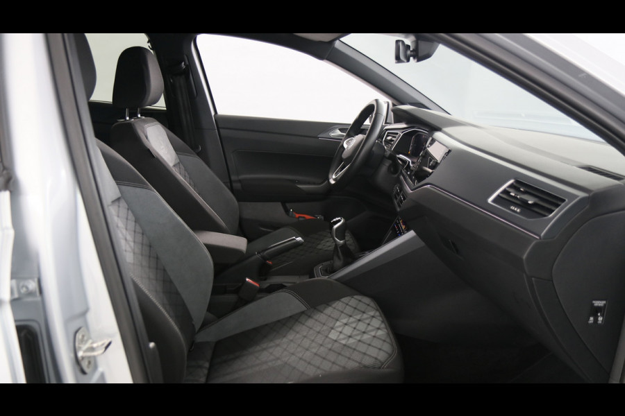 Volkswagen Polo 1.0 TSI 95pk R-Line / Navigatie / Stoelverwarming / Camera
