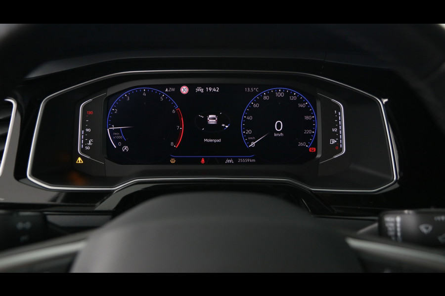 Volkswagen Polo 1.0 TSI 95pk R-Line / Navigatie / Stoelverwarming / Camera