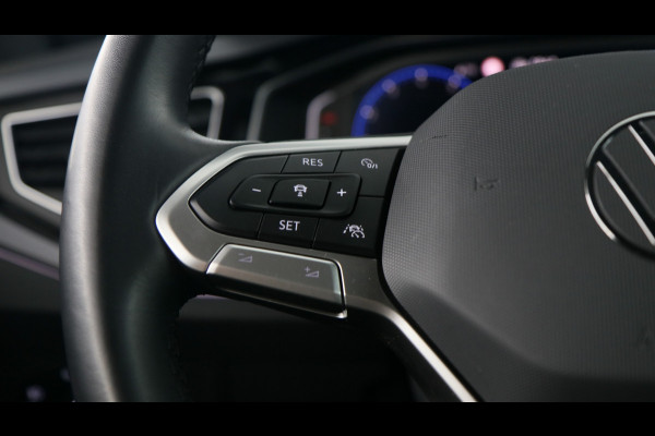 Volkswagen Polo 1.0 TSI 95pk R-Line / Navigatie / Stoelverwarming / Camera