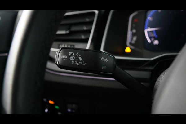 Volkswagen Polo 1.0 TSI 95pk R-Line / Navigatie / Stoelverwarming / Camera