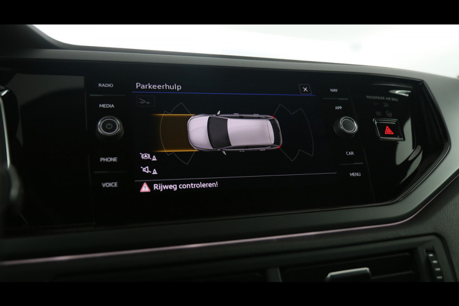 Volkswagen Polo 1.0 TSI 95pk R-Line / Navigatie / Stoelverwarming / Camera